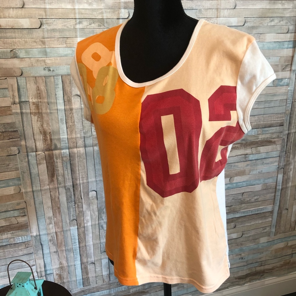 NIKE graphic tee- FINAL PRICE!